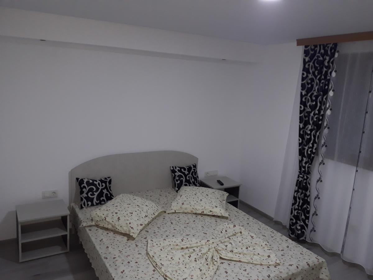 Casa Elena Hotel Două Mai Екстериор снимка